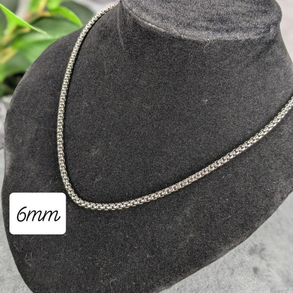Jewelry - 6mm stainless steel necklace box chain rolo link 18"